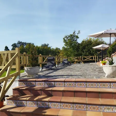 Avellanos De Santillana Casa de Férias *