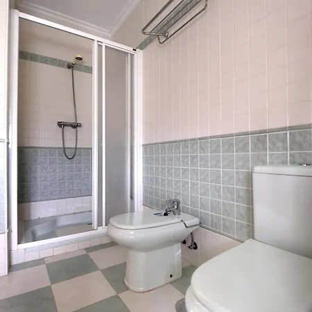 Avellanos De Santillana *