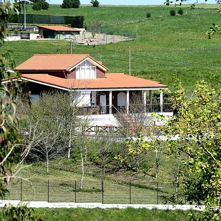 Avellanos De Santillana Semesterbostad
