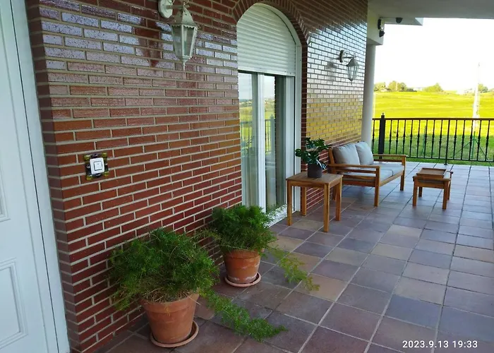 Avellanos De Santillana Holiday home Queveda