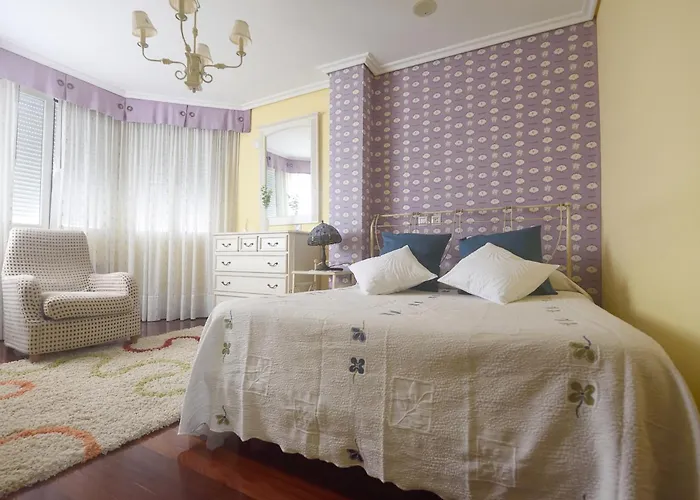 Avellanos De Santillana