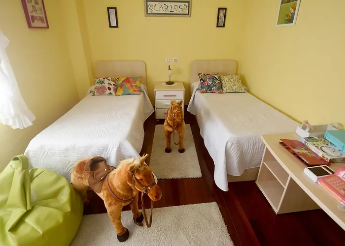 Holiday home Avellanos De Santillana *