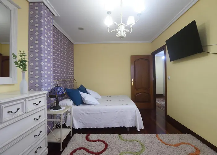 Avellanos De Santillana Holiday home *