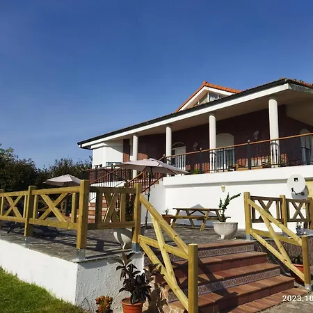 Avellanos De Santillana بيت للعطل *