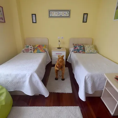 Avellanos De Santillana كيفيدا