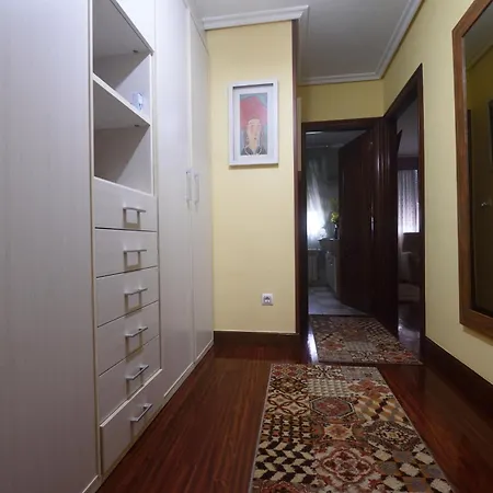 Avellanos De Santillana