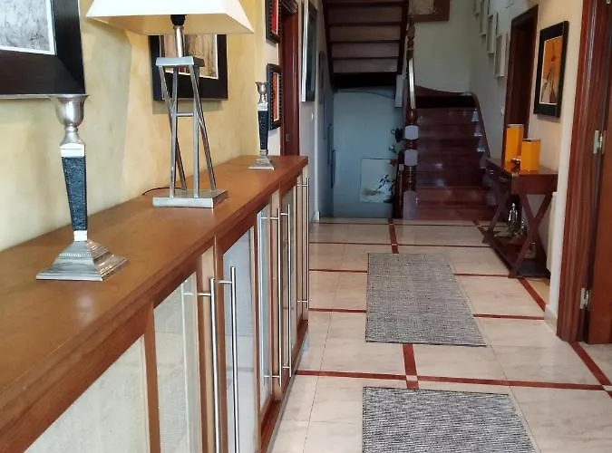 Avellanos De Santillana *