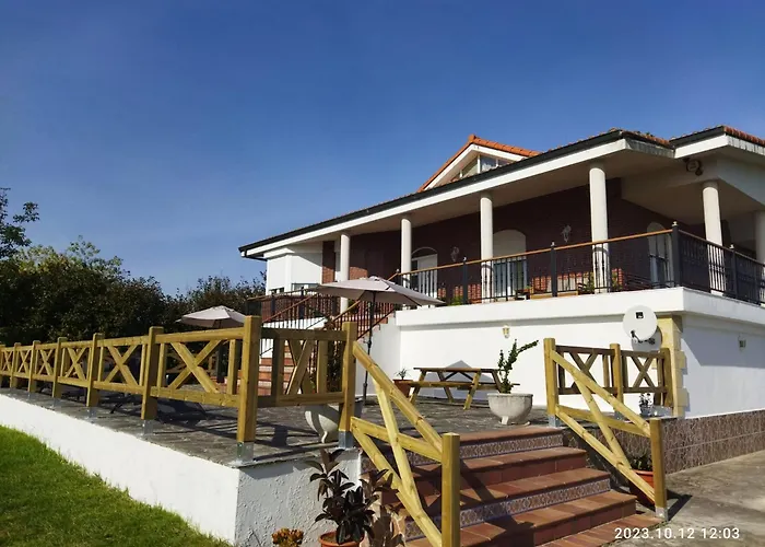 Avellanos De Santillana Hébergement de vacances *