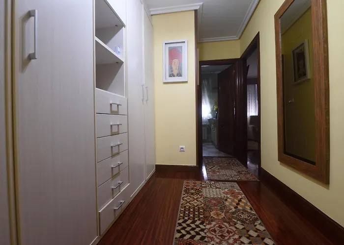 Avellanos De Santillana