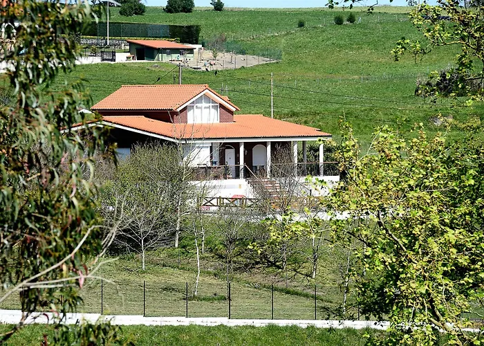 Avellanos De Santillana Hébergement de vacances